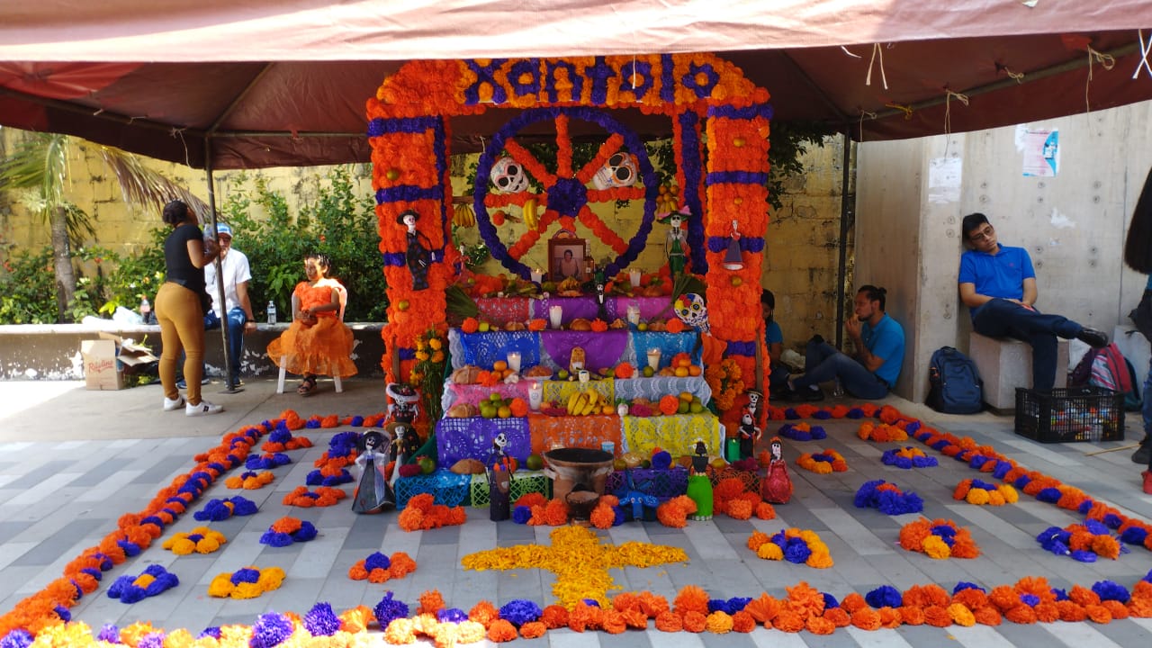 Exposición de altares en el paso de lanchas