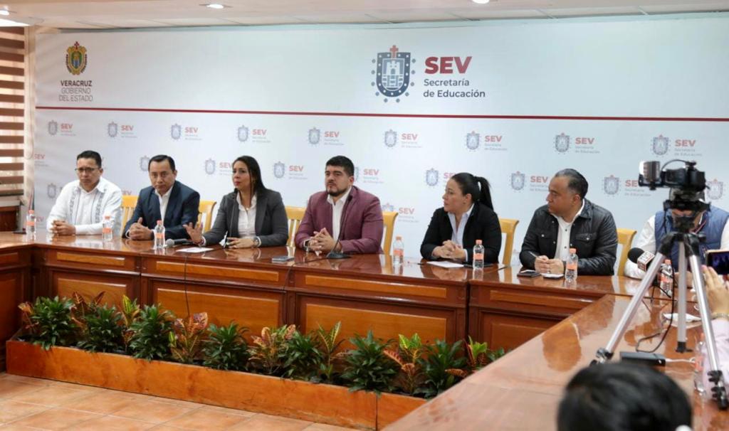 El Bono del Bienestar para los maestros se pagará en diciembre