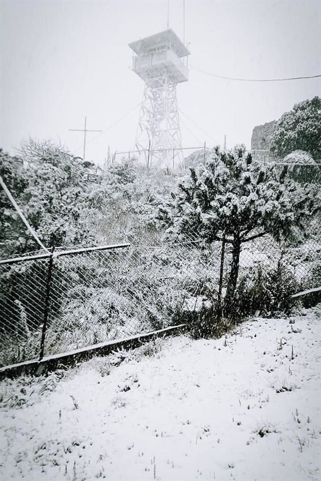 Reportan nieve en zonas altas de la CDMX