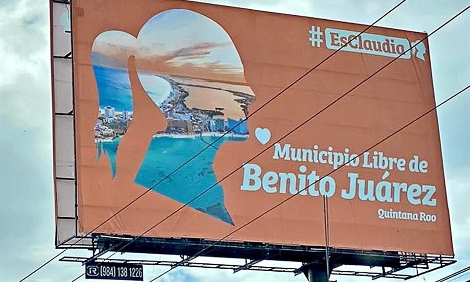 Retira Morena espectaculares de #EsClaudia