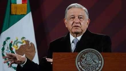 Gobierno no se debe meter con las universidades autónomas: AMLO