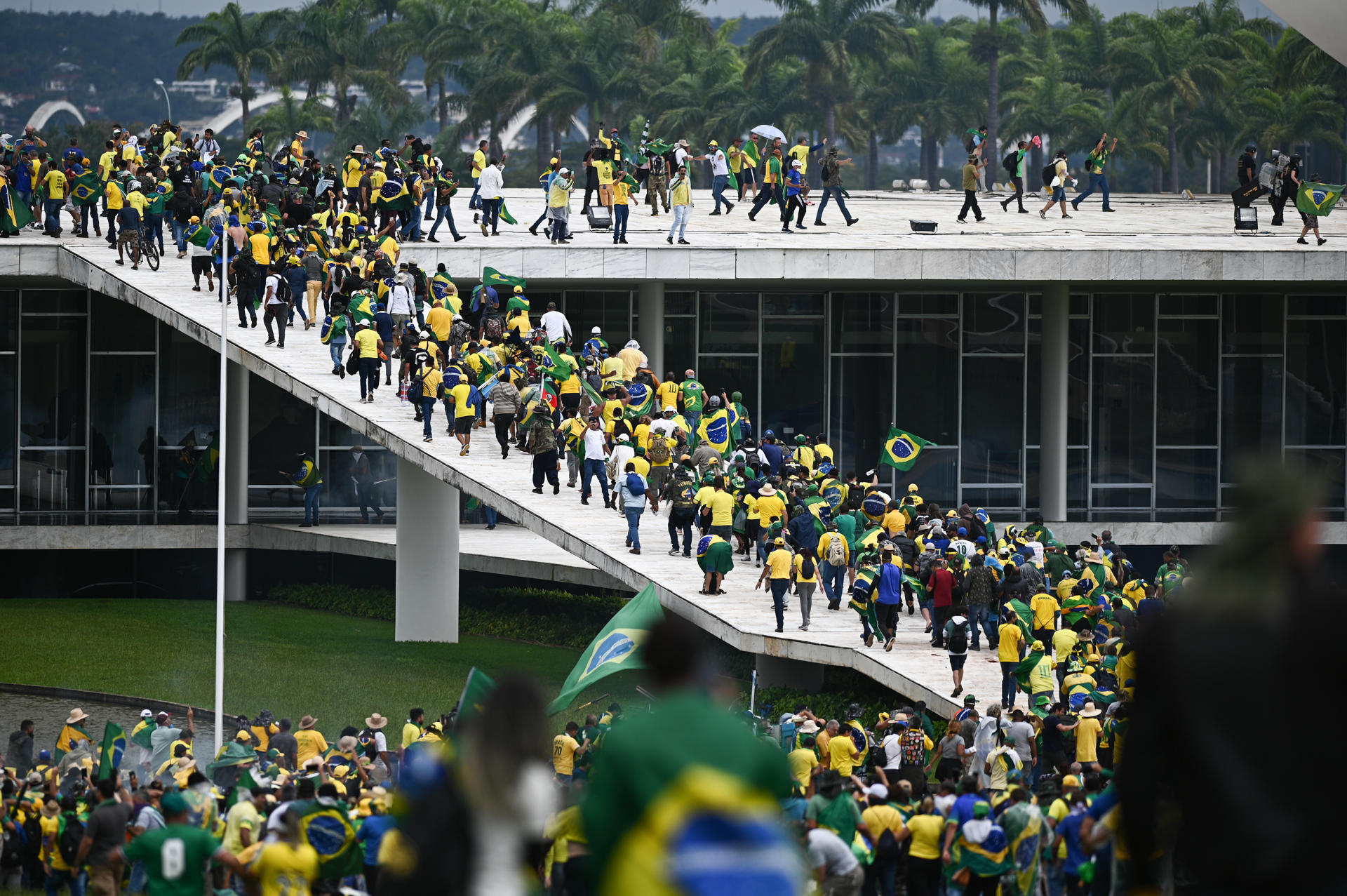 Autoridades retoman el control del Congreso, Presidencia y Supremo de Brasil