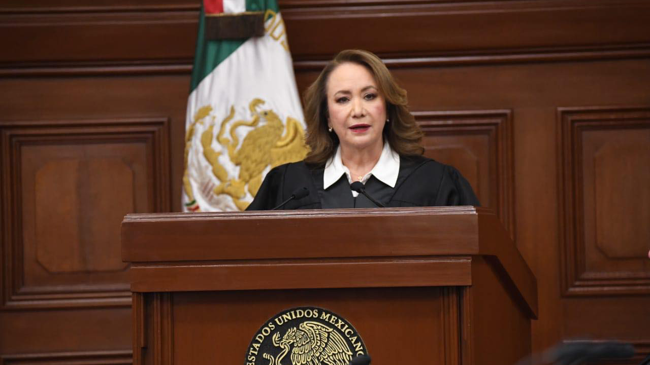 Yasmín Esquivel copió parte del contenido de la tesis, confirma la UNAM