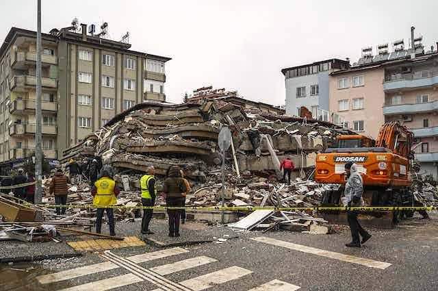 Más de 17 mil 500 muertos por terremoto en Turquía y Siria, donde la esperanza se apaga