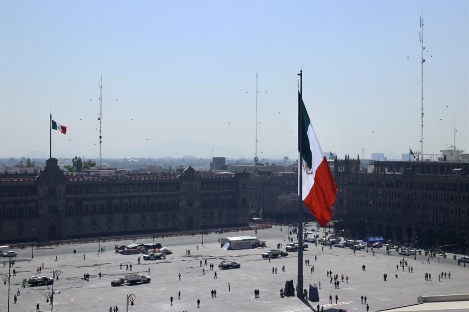 Imponen cuotas de acarreo para mitin en Zócalo