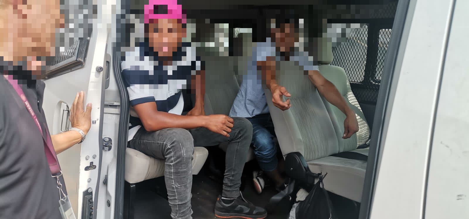 Brinda SSP apoyo humanitario a 11 migrantes en Acayucan y San Andrés Tuxtla