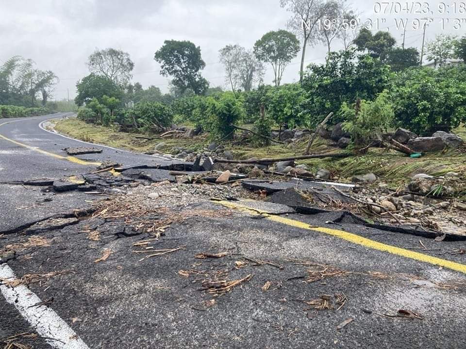 Frente Frío 47 dejó afectaciones y desbordamiento de afluentes por lluvia en Martínez De La Torre y Atzalan