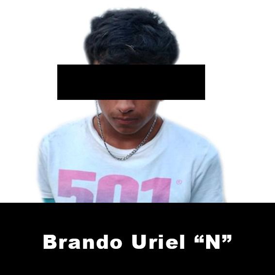 Captura Policía Estatal a par de sujetos con más de 200 dosis de cristal en Coscomatepec