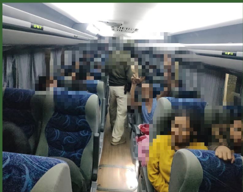 Resguarda Fuerza Civil a 56 personas de origen extranjero en Orizaba