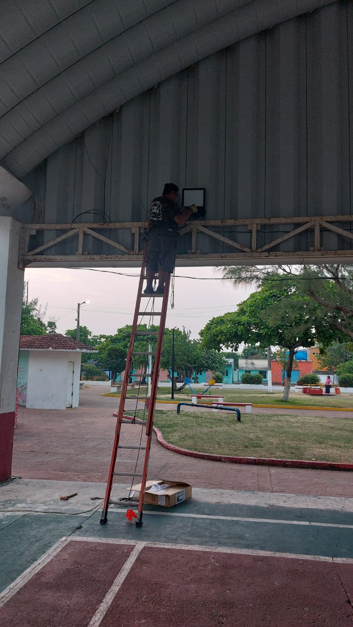 Inicia rehabilitación de parques y canchas deportivas de Villa Allende