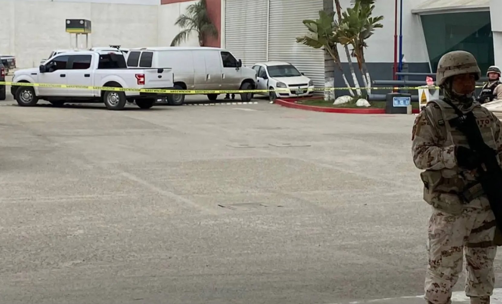 Hallan siete cuerpos en una camioneta en Tijuana, Baja California