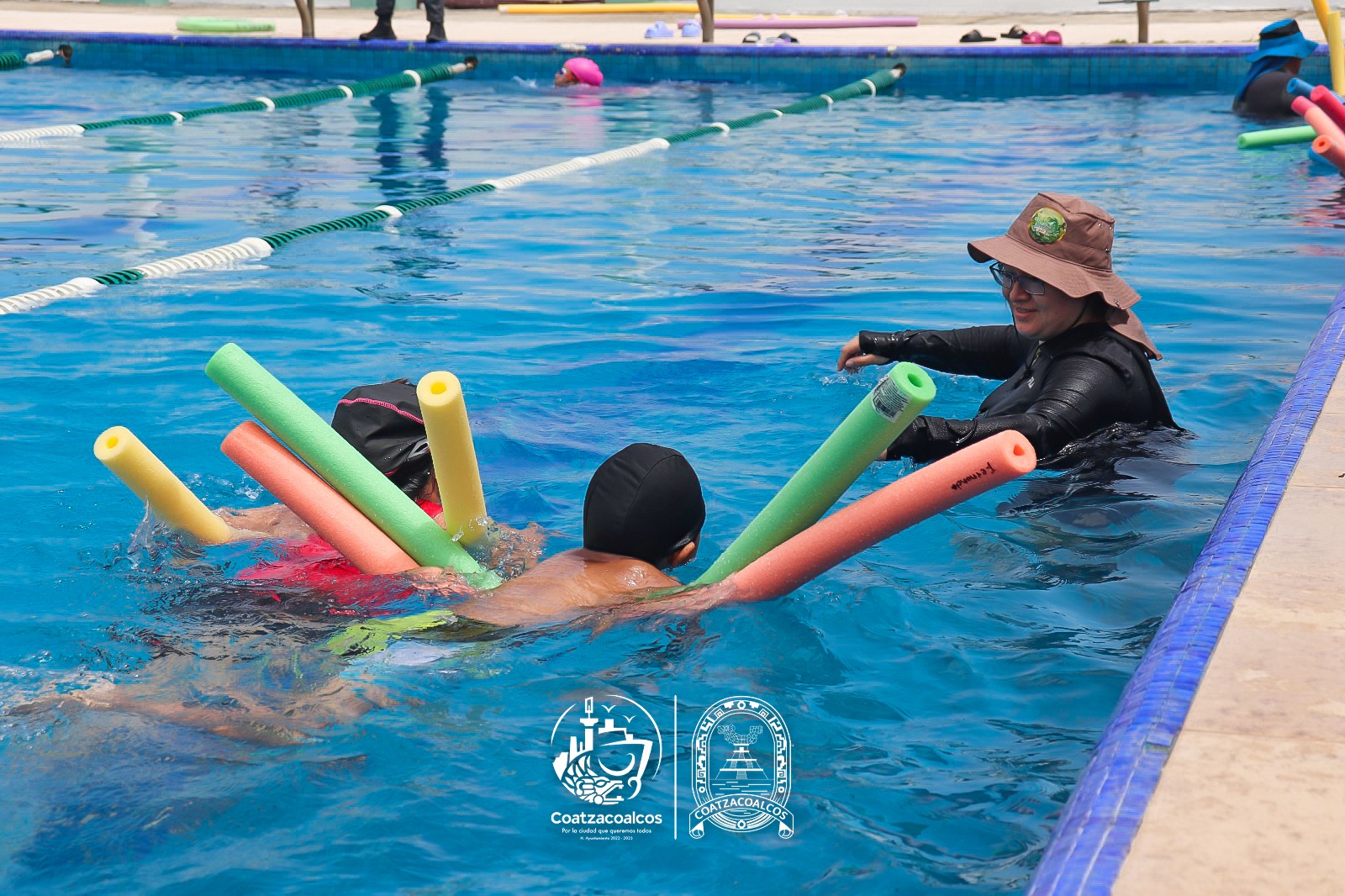 Inició el curso de verano de natación en la alberca municipal “La Alameda”