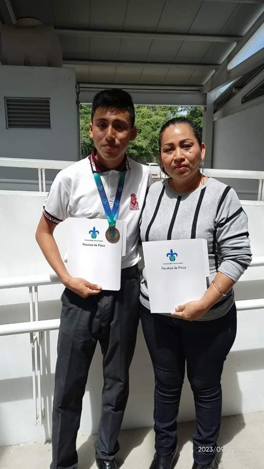 Javier Mata representará a Coatzacoalcos en la olimpiada nacional de física