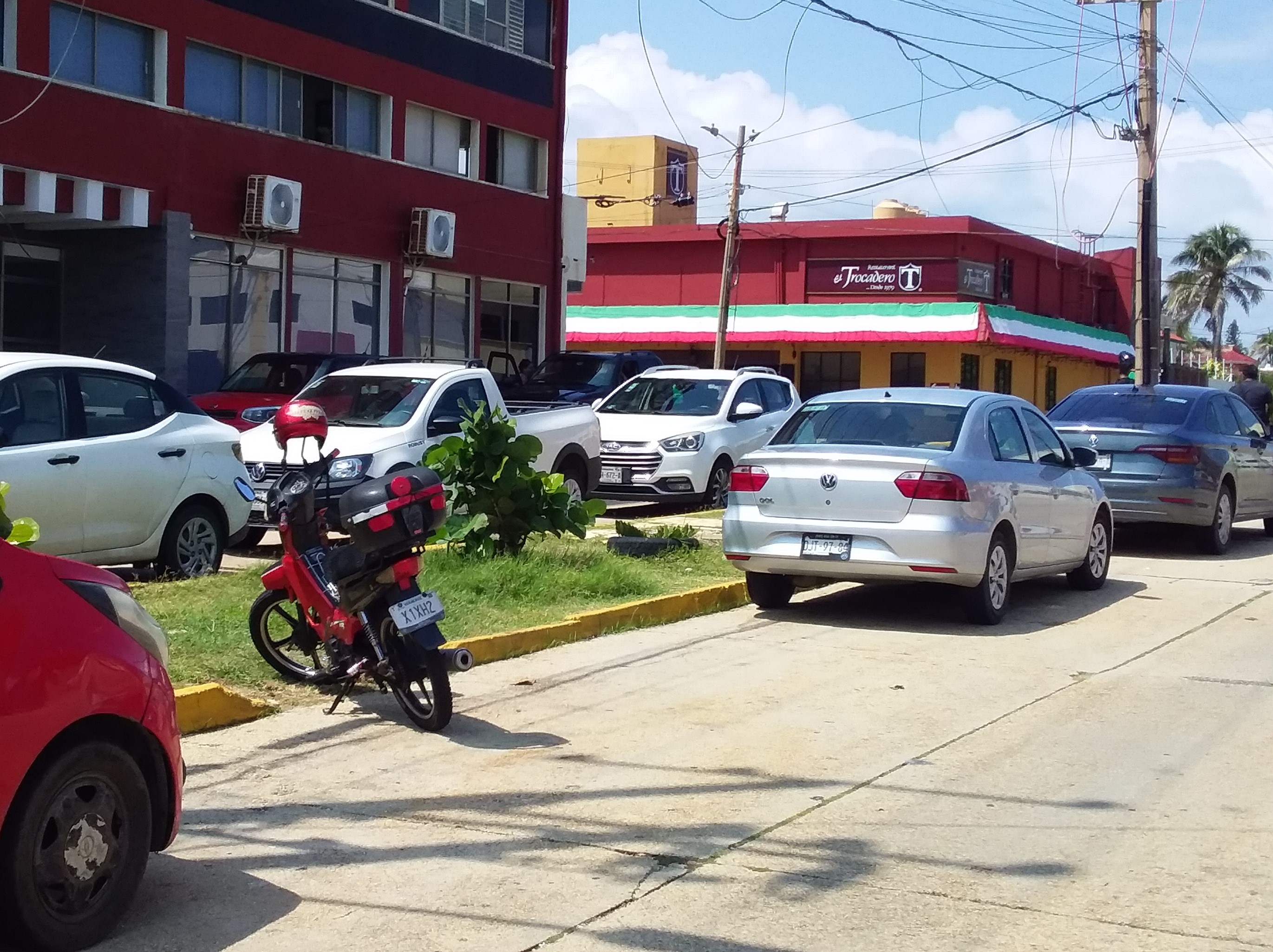 Con precio único motociclistas deberán emplacar sus unidades