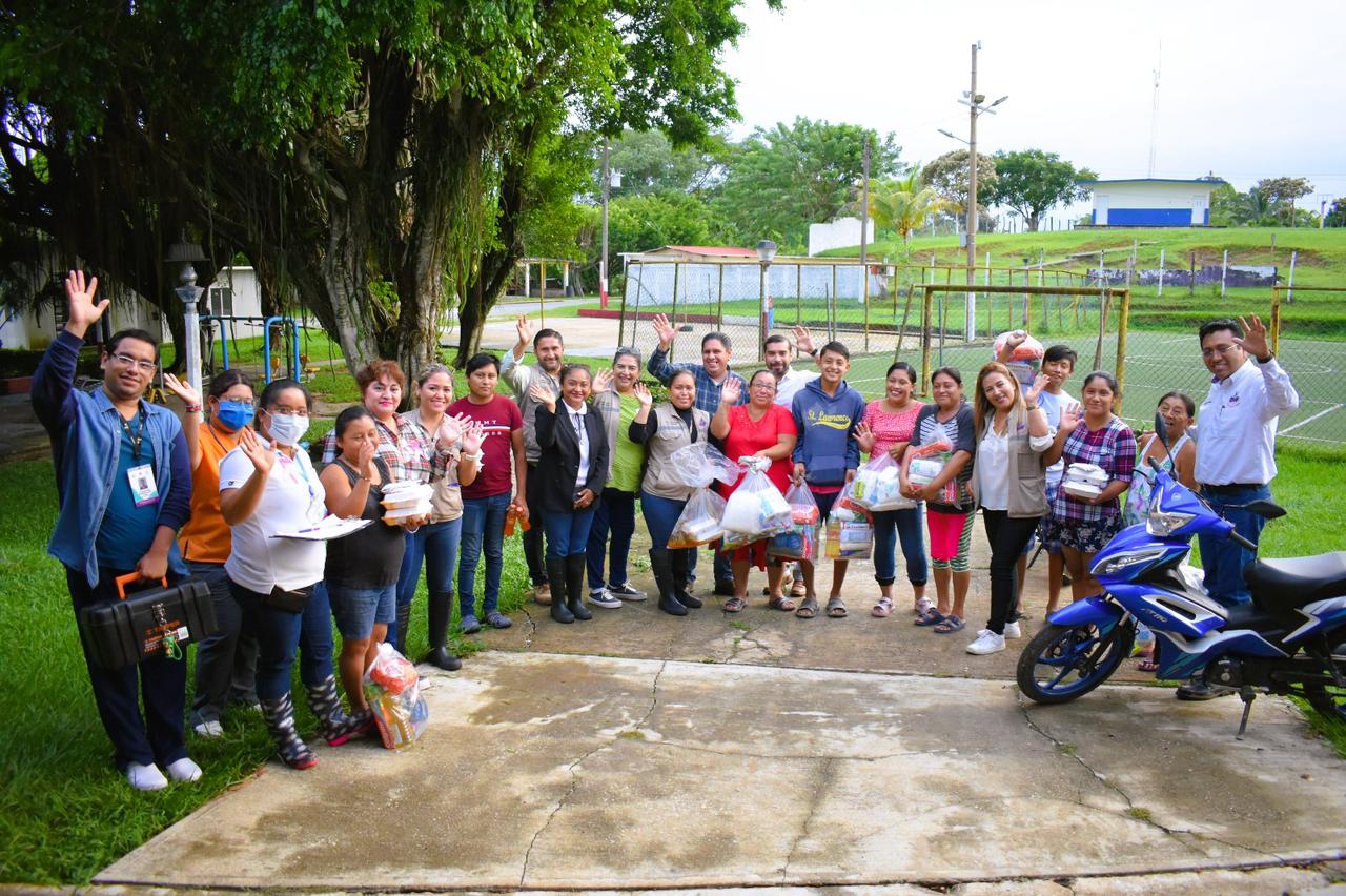 DIF Coatzacoalcos y Gobierno municipal brindan apoyo a familias afectadas por el frente frío número seis