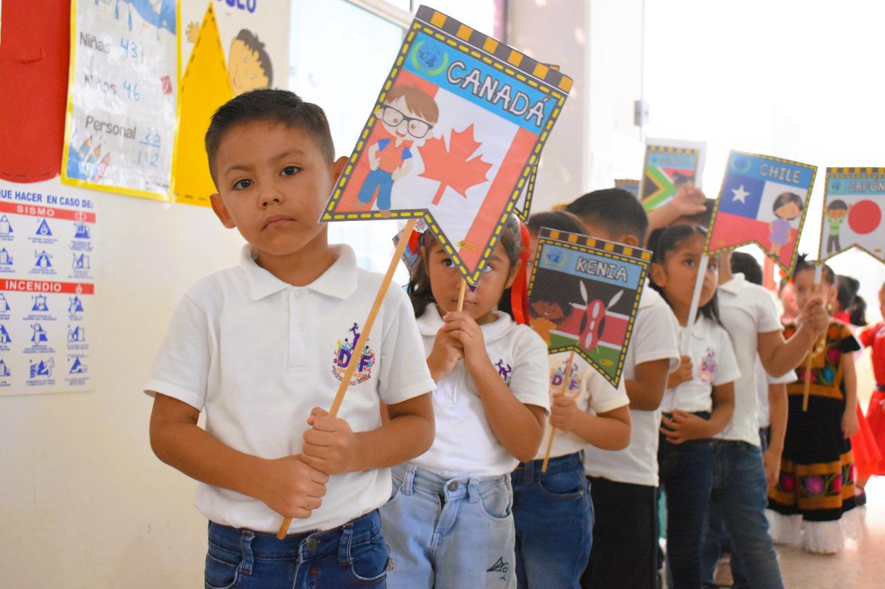 Alumnos de los CADIS y CAICS Coatzacoalcos conmemoran el Día de la ONU promoviendo La Paz