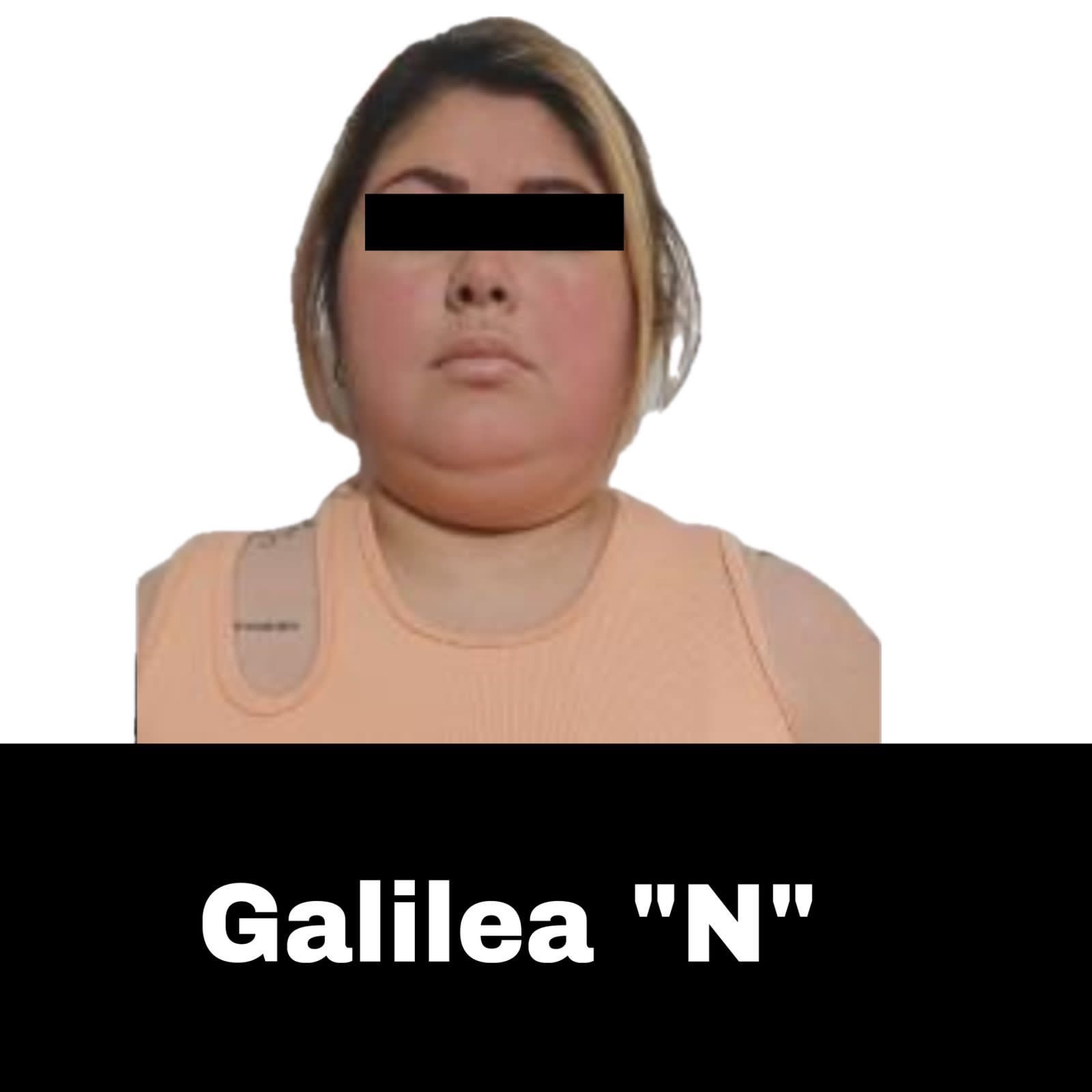 Les caen con más de seis kilos de hierba verde en Coatzacoalcos