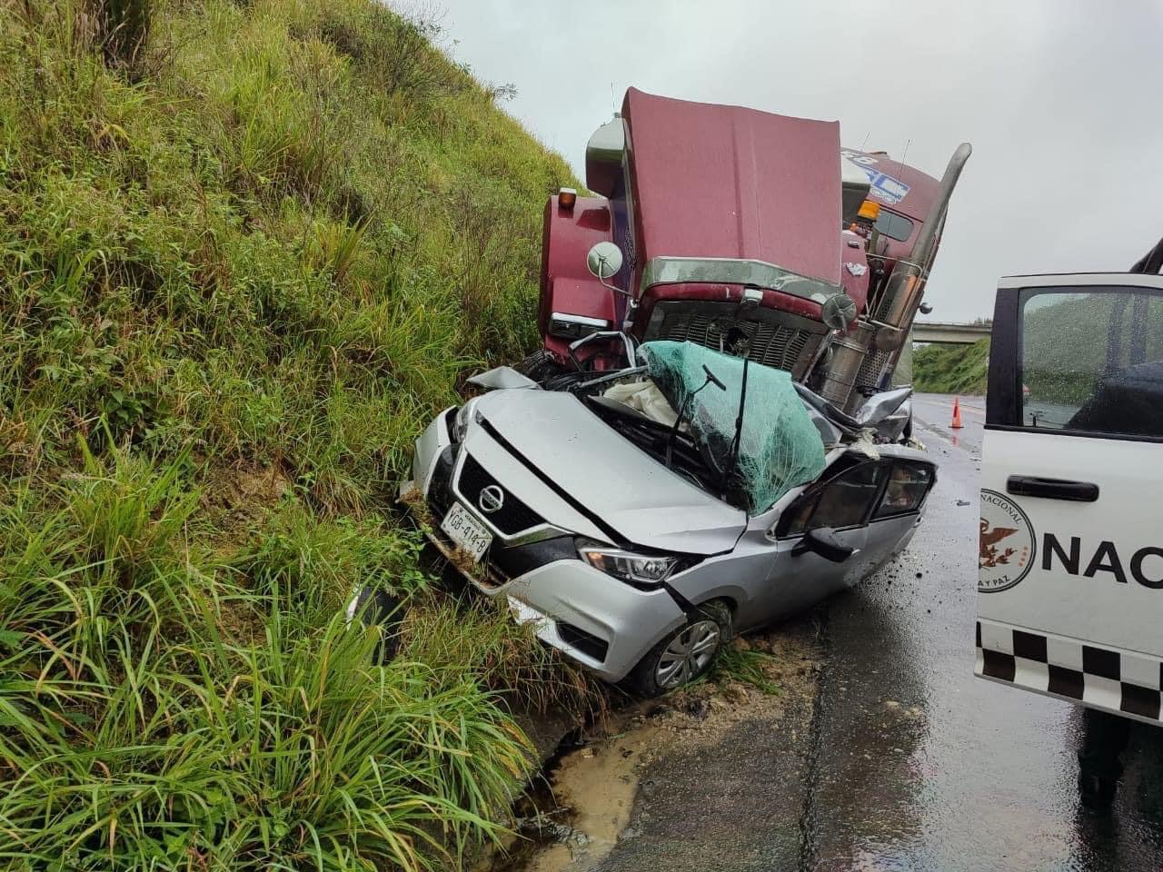 Cuatro muertos deja brutal accidente en la carretera Tuxpan-Cardel
