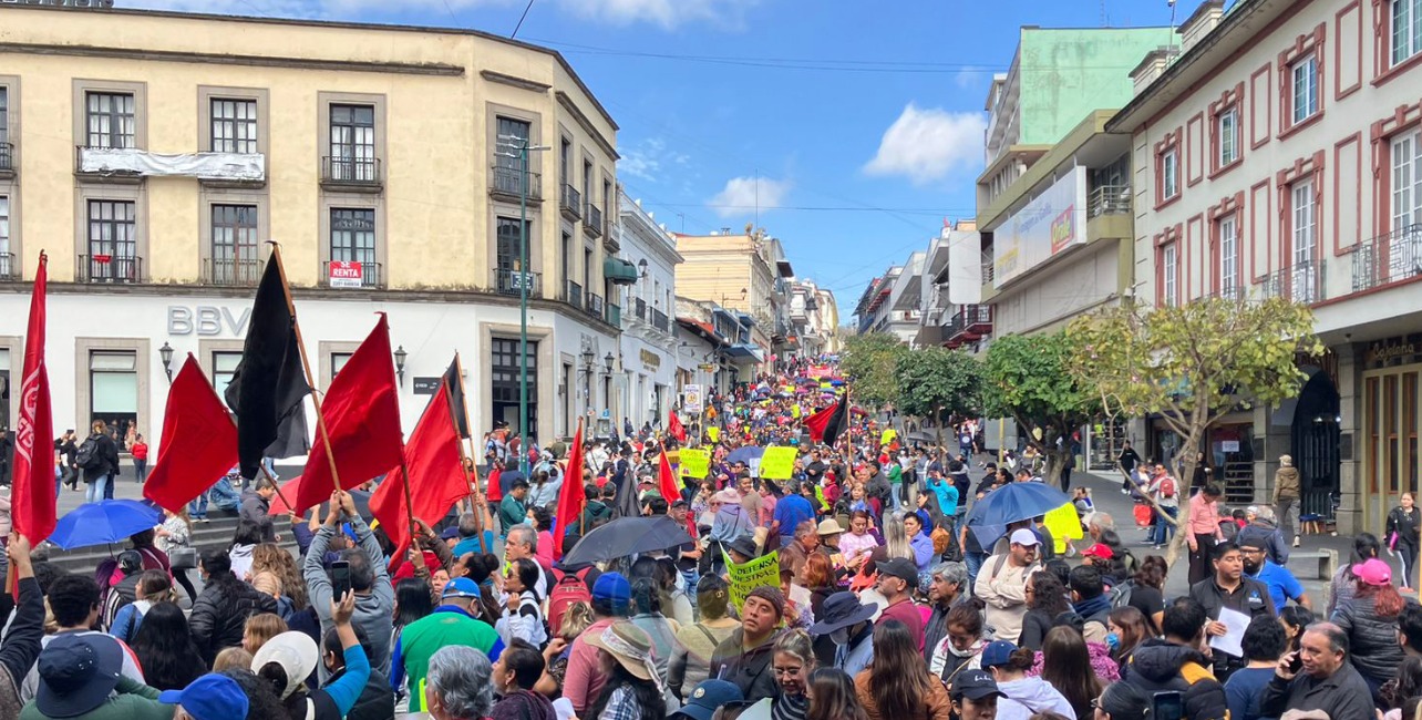 Integrantes del Setsuv amenazan con huelga en la UV por incremento salarial