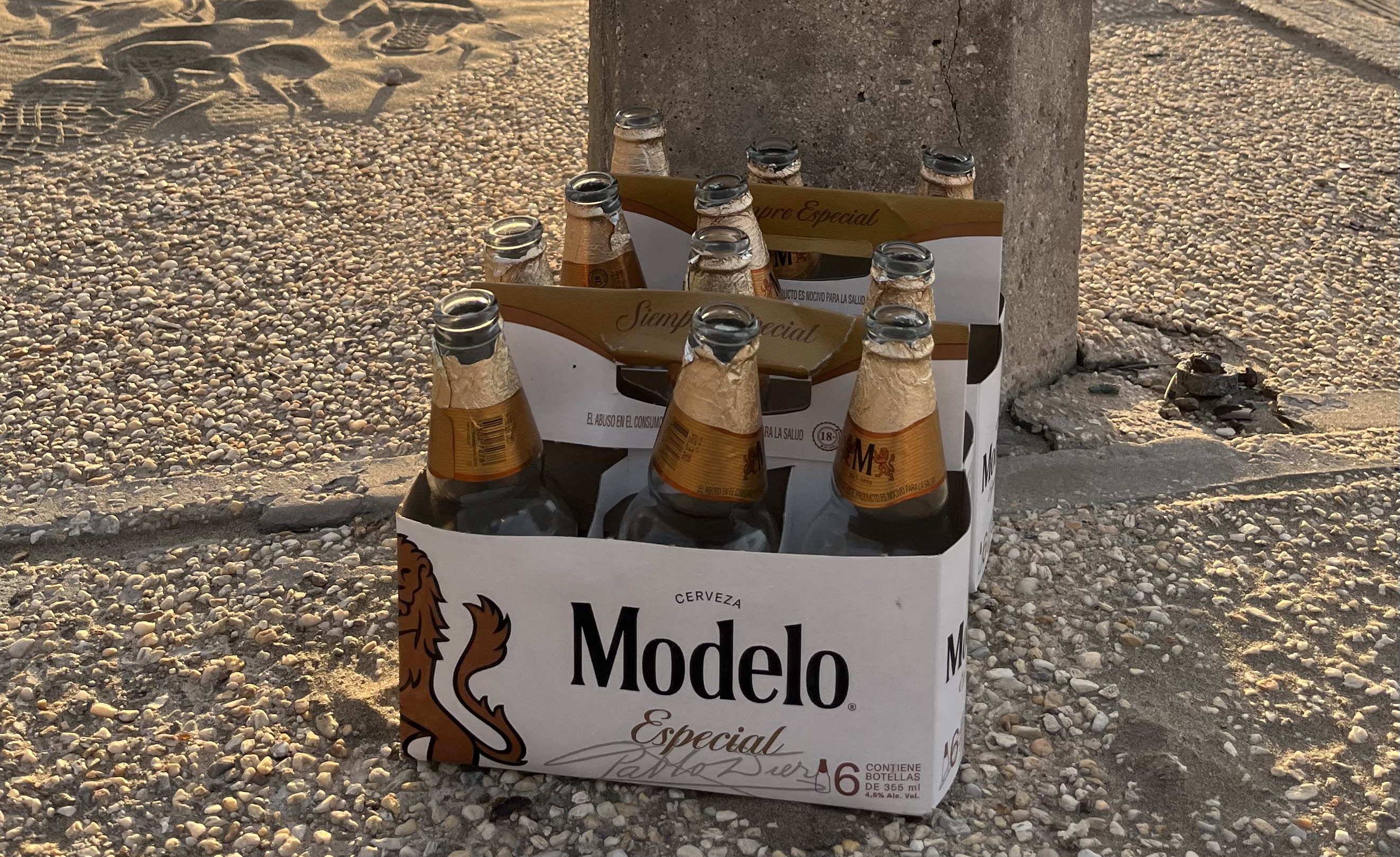 Plásticos y Microplásticos invaden las playas de Coatzacoalcos