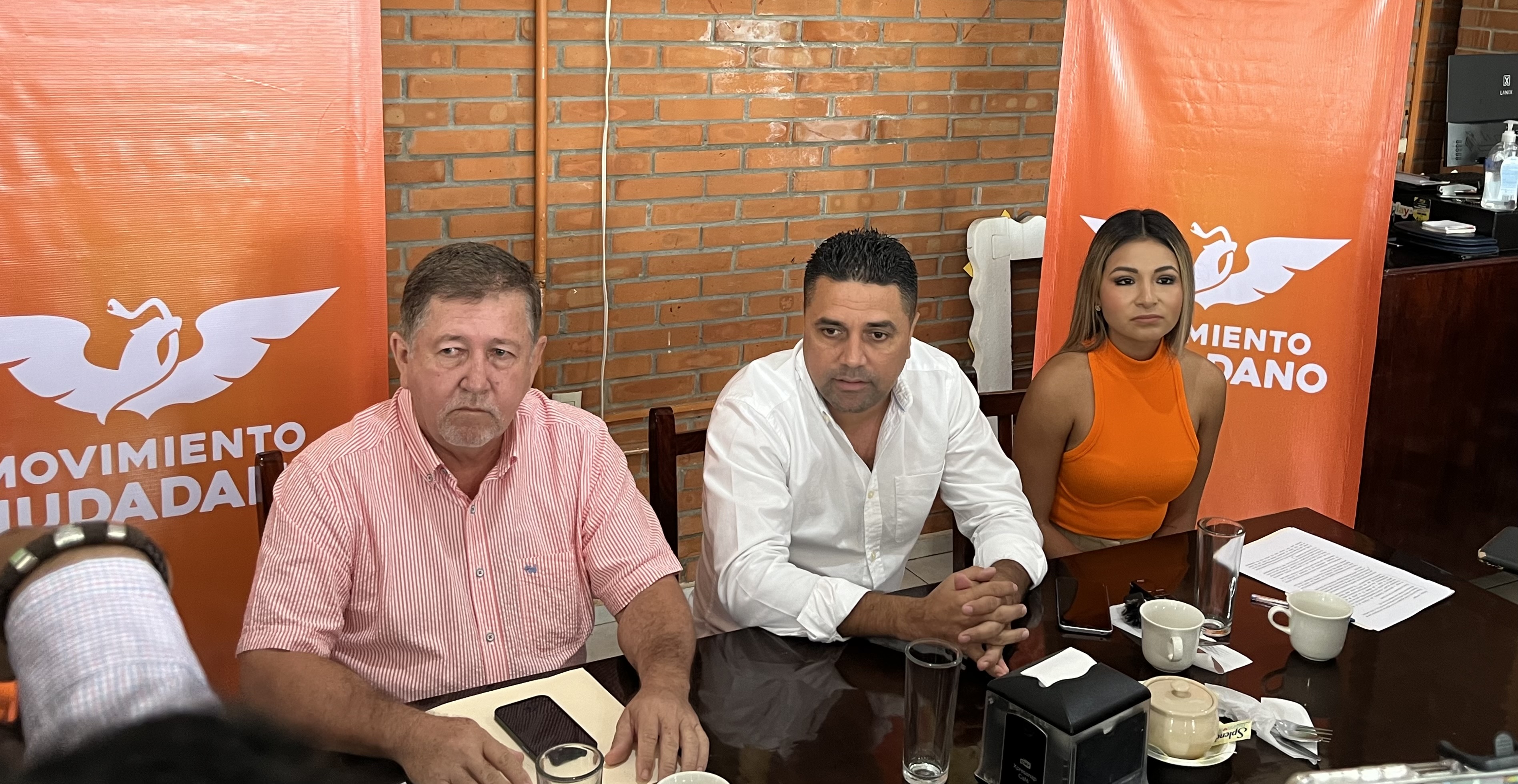 Pepe Aynes se registra como candidato a la diputación federal por MC en Coatzacoalcos