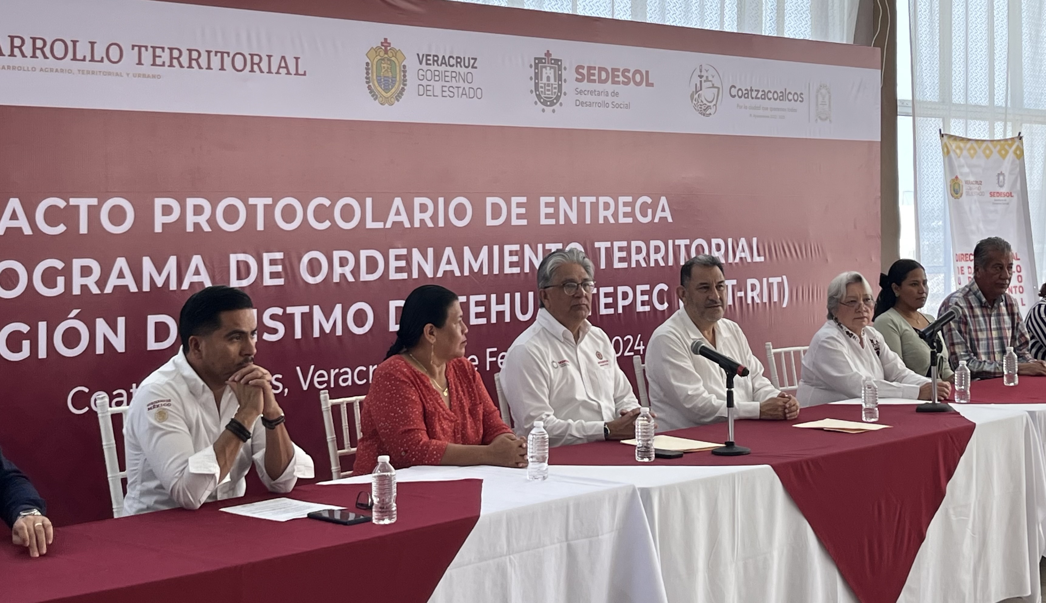 Veracruz cuenta con reserva territorial para reubicar a familias en la franja ferroviaria del Corredor Interoceánico