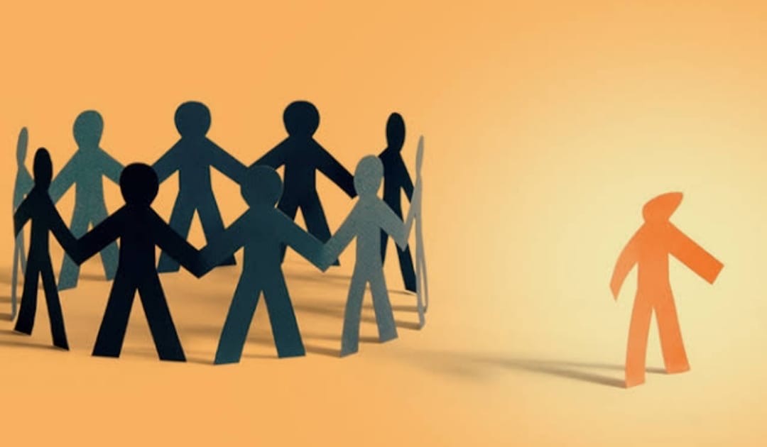 Denuncian discriminación en colegio de Coatzacoalcos al expulsar a menor neurodivergente