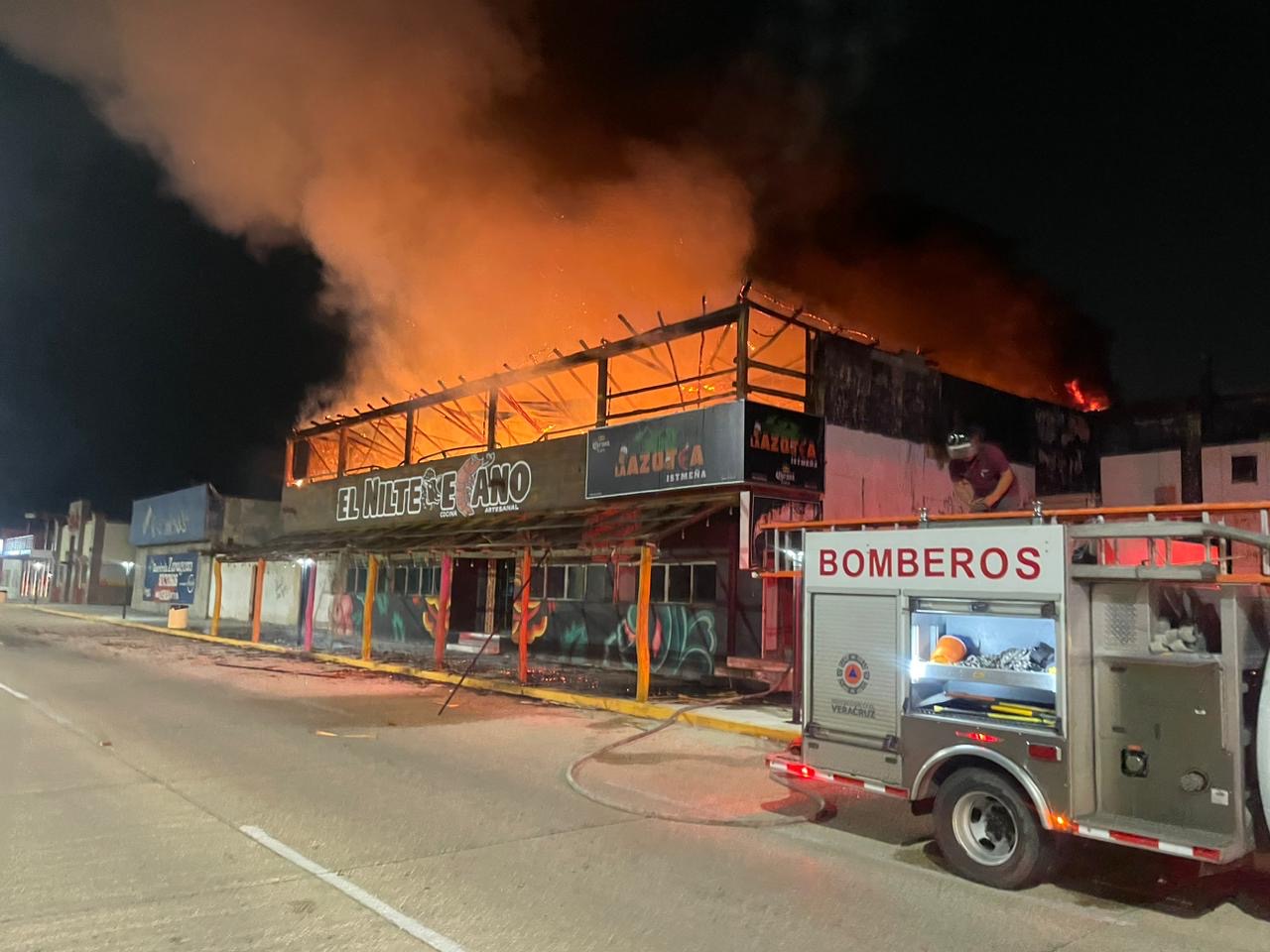 Se incendia otro restaurante en Coatzacoalcos