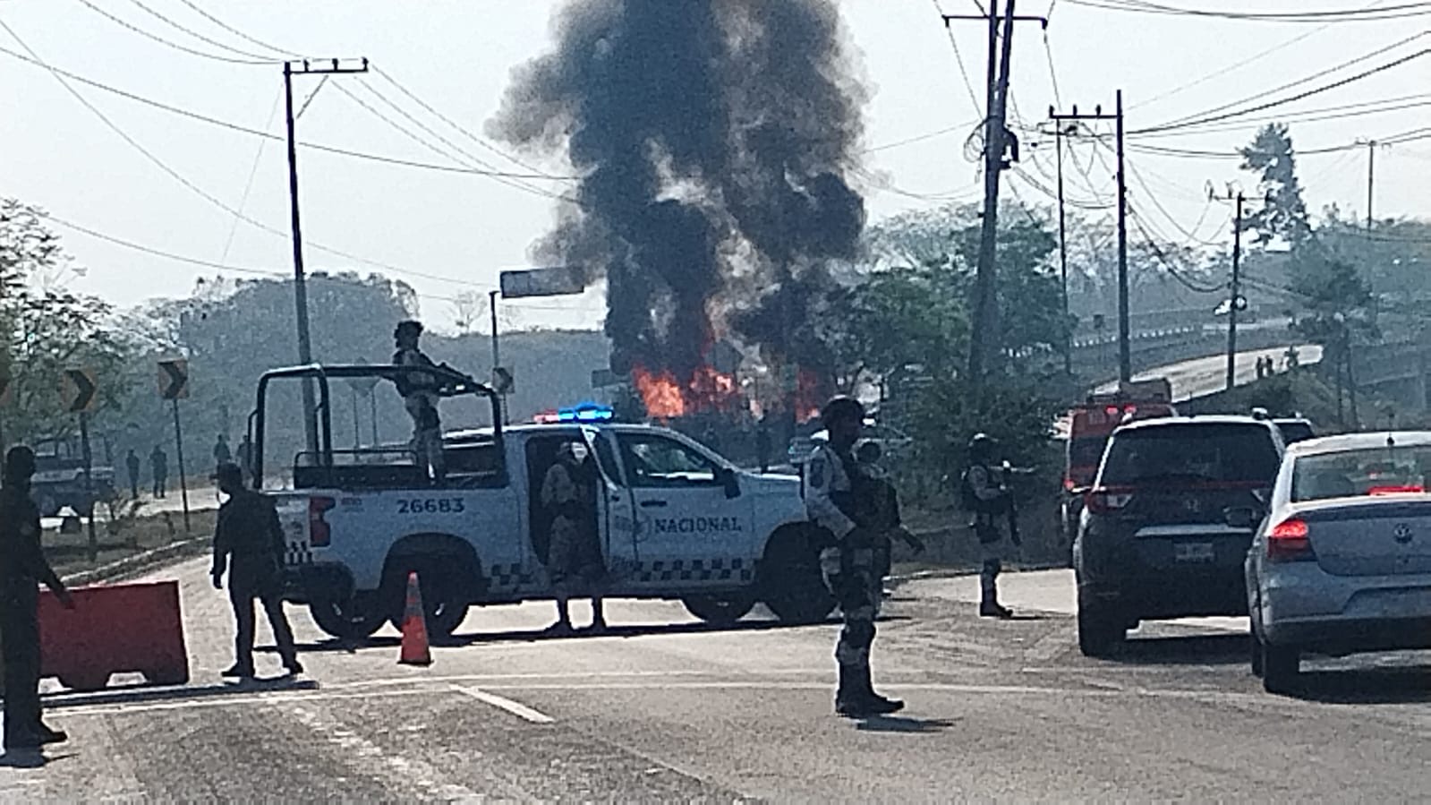 Se incendia camioneta en Xalapa; no hay lesionados