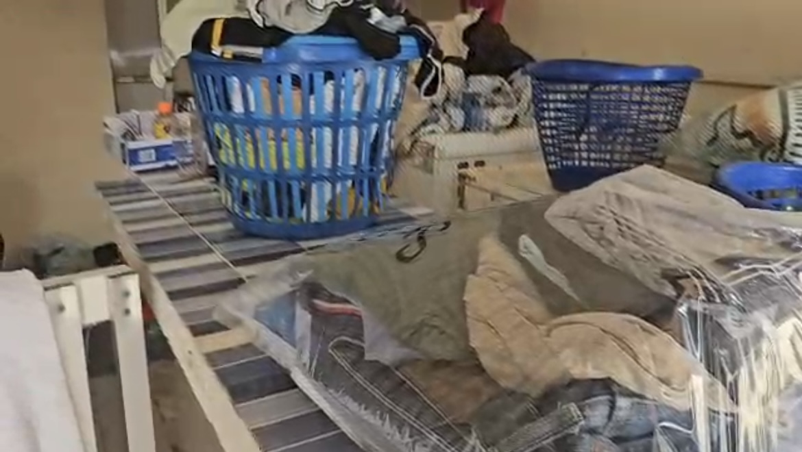 Lavanderías y hoteles sufren la escasez de agua