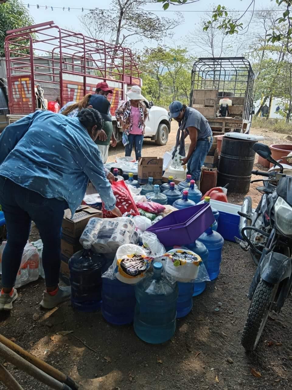 Abre la UV centros de acopio para llevar ayuda a Uxpanapa por incendios forestales