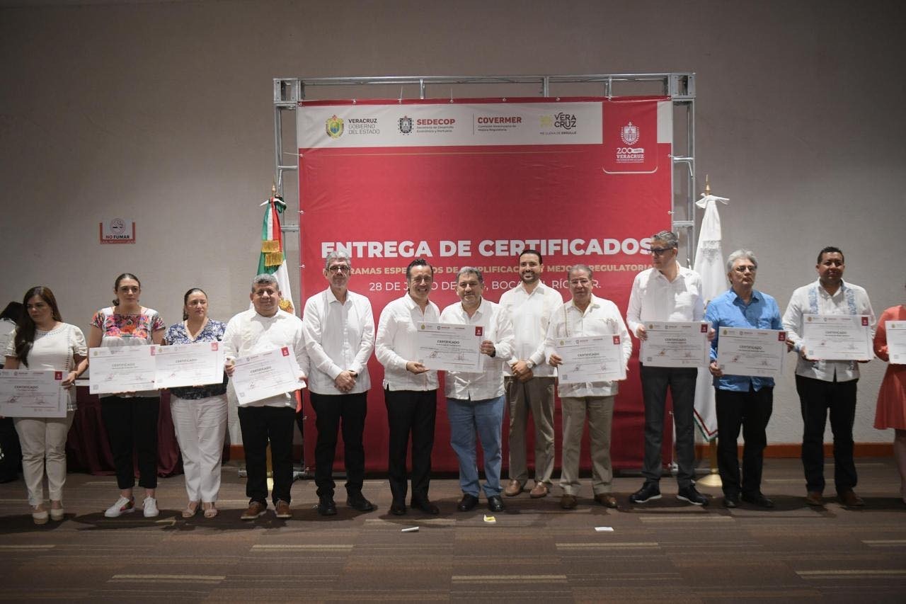Recibe Coatzacoalcos certificado de Mejora Regulatoria