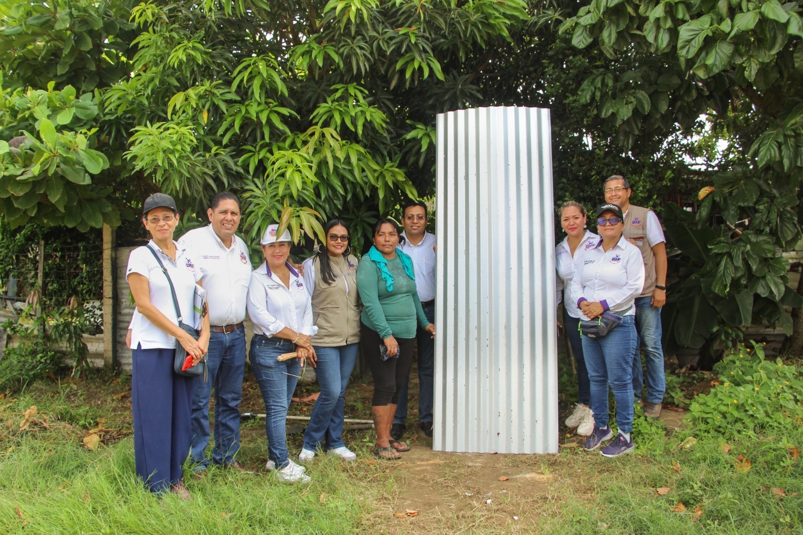 Transforman Gobierno Municipal y DIF la vida de Martha Elena con láminas para su vivienda