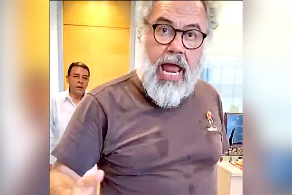 Relevan a ‘Cónsul rémora’