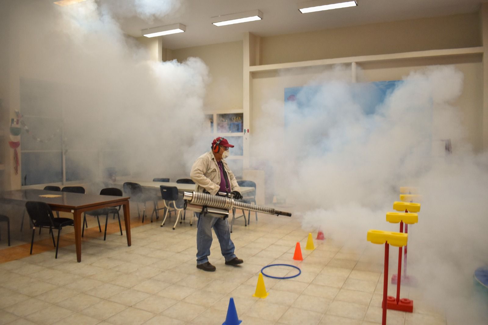 Realizan jornada de fumigación en DIF Municipal de Coatzacoalcos para prevenir el dengue