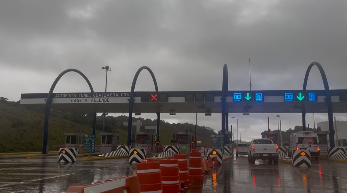 Incrementa dos pesos la tarifa del túnel sumergido en Coatzacoalcos