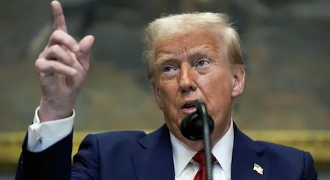 Donald Trump cierra la frontera sur a indocumentados; acusa que hay “invasión”