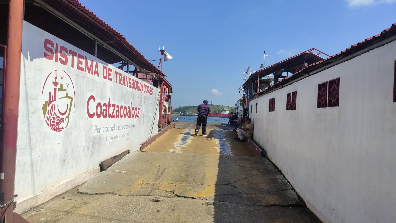 Vecinos de villa Allende urgen reactivar cruce de automóviles en el transbordador