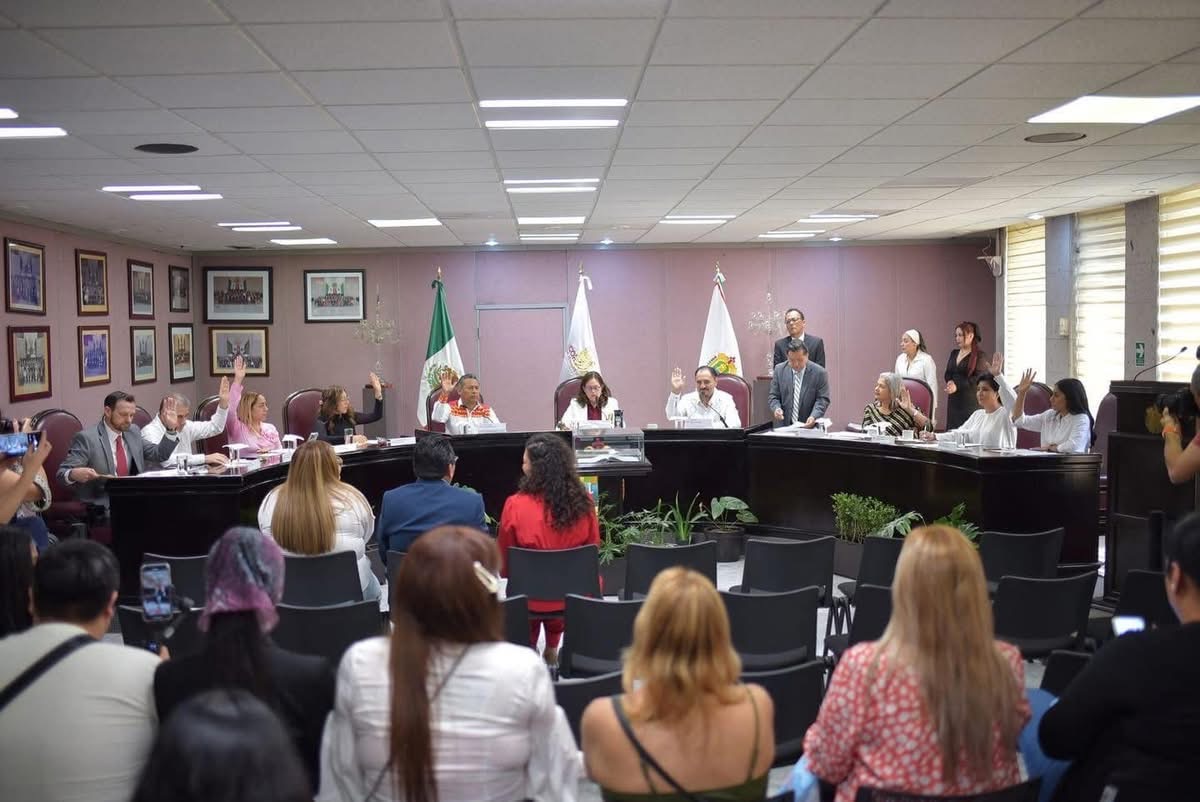 Aprueban licencias para separarse del cargo a titulares de sindicaturas y regidurías