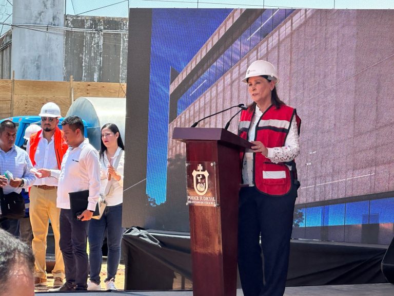 Gobierno del estado toma control del Centro de Convenciones y Teatro de la Ciudad