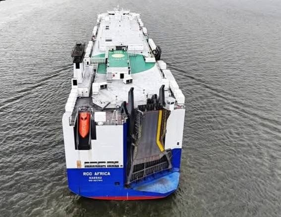 Llega a Coatzacoalcos el barco RCC Africa, trasladará 600 autos