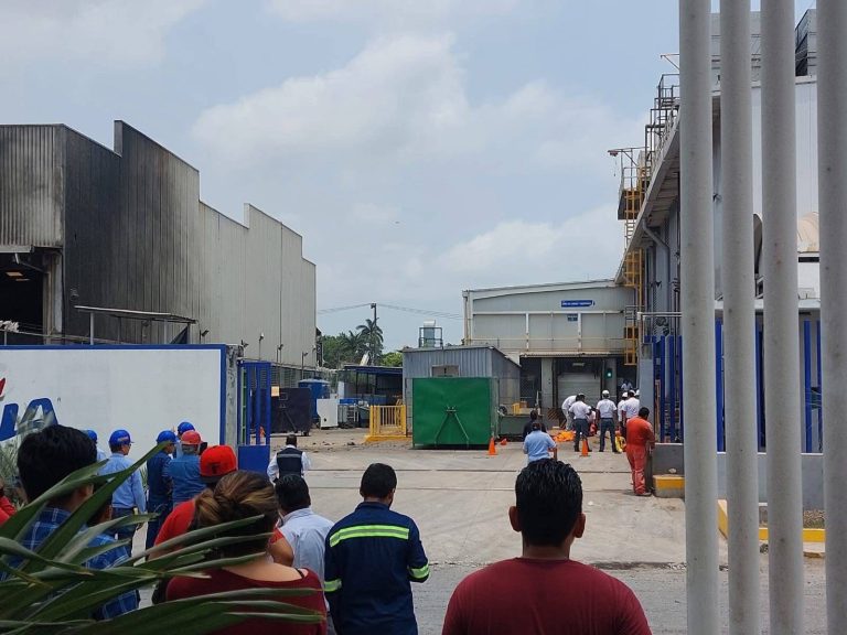 Explosión en instalaciones de la empresa Lala, ubicadas en la ciudad industrial Bruno Pagliai, Veracruz