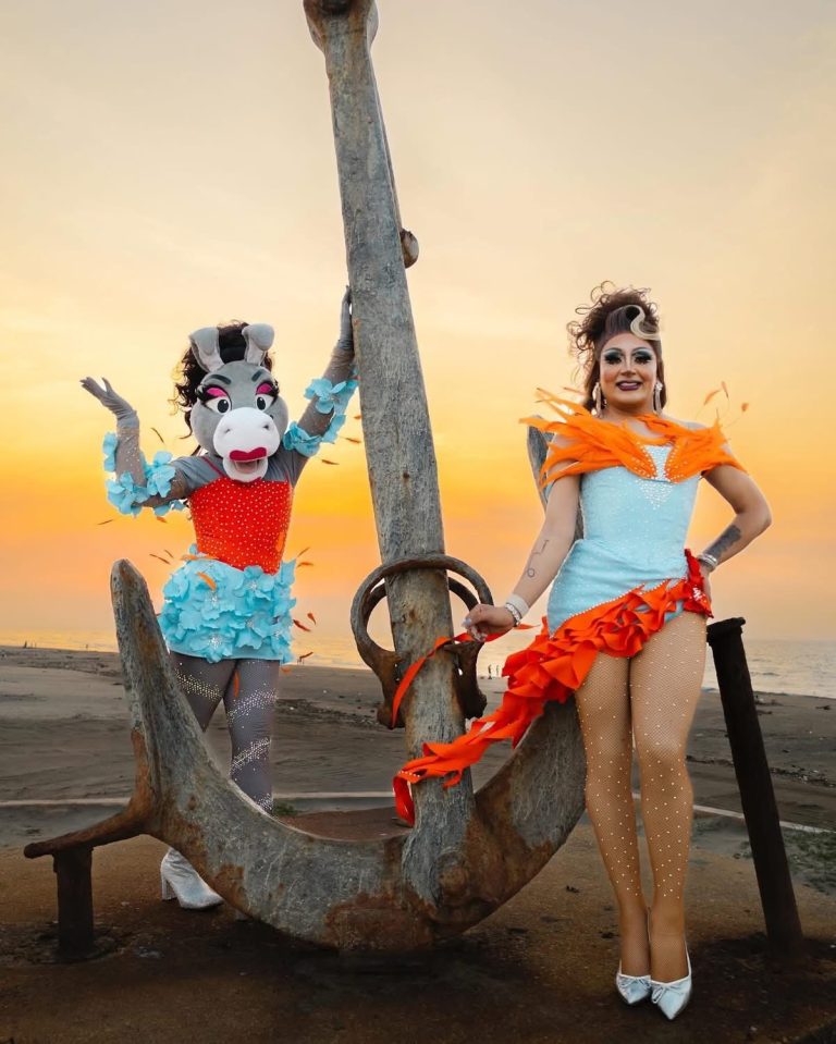Las drag queen, Turbulence Queen y Burrita Burrona encabezaron la Marcha LGBT en Coatzacoalcos