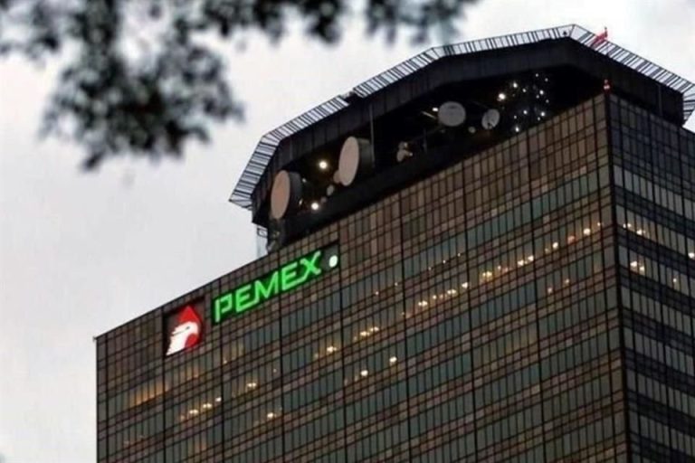 Recortarían en Pemex… pero no al sindicato