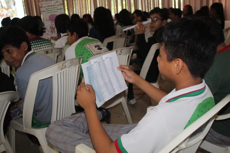 Llevan charlas de nutrición y salud mental a la Secundaria General #5