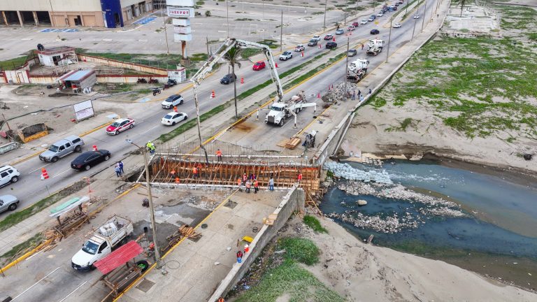 Rehabilitación de drenaje pluvial en malecón presenta avance del 30 por ciento