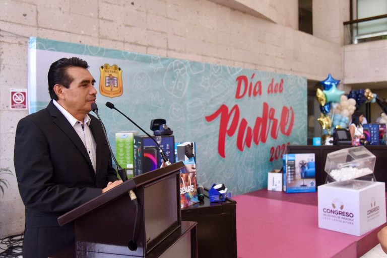 Celebran en el Congreso de Veracruz el Día del Padre
