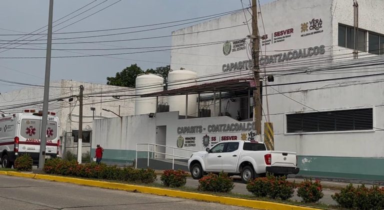 Denuncian déficit de personal médico en el Capasits de Coatzacoalcos; 500 pacientes afectados