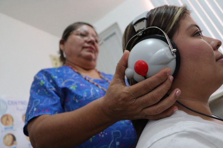 Promueve DIF Coatzacoalcos conciencia auditiva en el Día Mundial de la Escucha