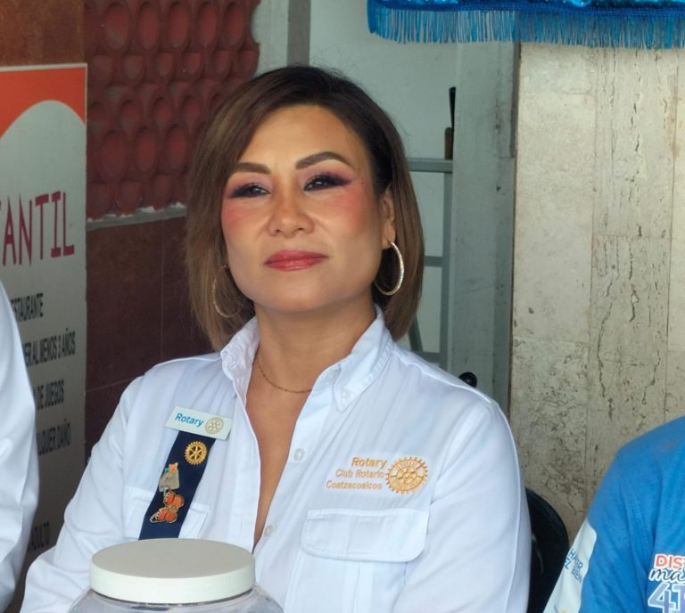 Ninet Domínguez Moreno asume liderazgo del Club Rotario de Coatzacoalcos